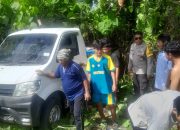Akibat Mengemudi Kecepatan Tinggi Pengendara Mobil Seruduk Kebun Warga