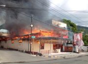 Satu Unit Rumah Terbakar Rata Dengan Tanah di Jalan Musi Luwuk