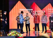 Bupati Banggai Terima Penghargaan Dari Kemendagri Sebagai Kabupaten Sangat Inovatif