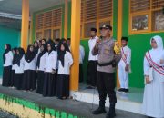 Kapolsek Ampana Kota Berikan Materi Anti Bullying dan Bahaya Narkoba Kepada Pelajar