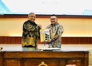 BPK RI Perwakilan Sulteng Serahkan LHP Kepatuhan Pengelolaan Pajak dan Retribusi Daerah kepada Pemkab Banggai
