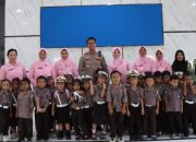 Kapolres Touna Sambut Baik Murid TK PAUD Kemala Bhayangkari Mengikuti Field Trip