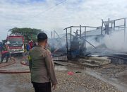 Akibat Konsleting Listrik Satu Unit Rumah Kebakaran di Tanjungsari Luwuk
