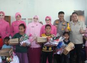 Dukung Pendidikan, Bhayangkari Polda Sulteng Salurkan Bantuan Kepada SD Inpres Balumpewa