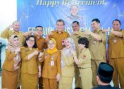 33 Tahun Mengabdi, Ernaini Mustatim Purna Tugas dengan Rasa Syukur