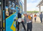 Jelang Mudik Lebaran, Dirlantas Polda Sulteng Pimpin Ramp Check Kendaraan Angkutan Umum di Terminal Mamboro