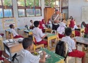 Polisi Berikan Penyuluhan Tertib Berlalu Lintas Sejak Dini Di TK Indriya dan SDN 7 Inpres Bertingkat Luwuk