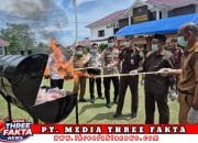 Kejari Touna Musnahkan Barang Bukti Tindak Pidana Umum Berkekuatan Hukum Tetap 