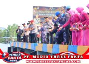 Polda Sulteng Ziarah di TMP Tatura dan Tabur Bunga di Perairan Labuan