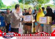Sambut Hari Bhayangkara ke-80, Polres Banggai Bagikan Sembako Kepada Warga
