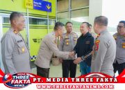 Tiba di Bandara Luwuk, Kapolresta Banggai yang Baru Disambut Jajaran Dengan Hangat