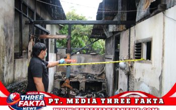 Polisi Olah TKP Satu Unit Rumah Terbakar di Luwuk